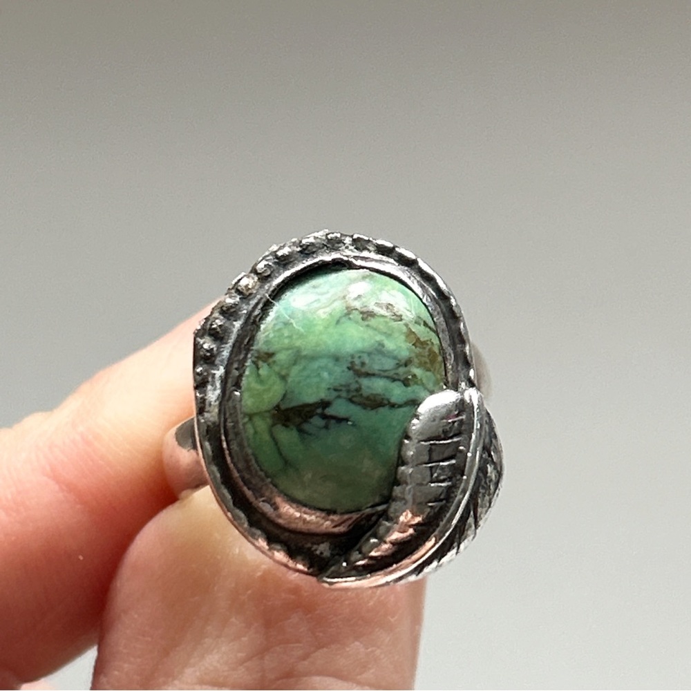 Vintage Southwestern Turquoise Sterling Silver Ring - Picture 10 of 12
